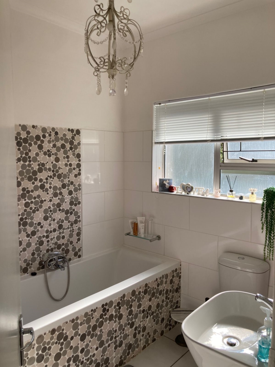 3 Bedroom Property for Sale in Bettys Bay Western Cape